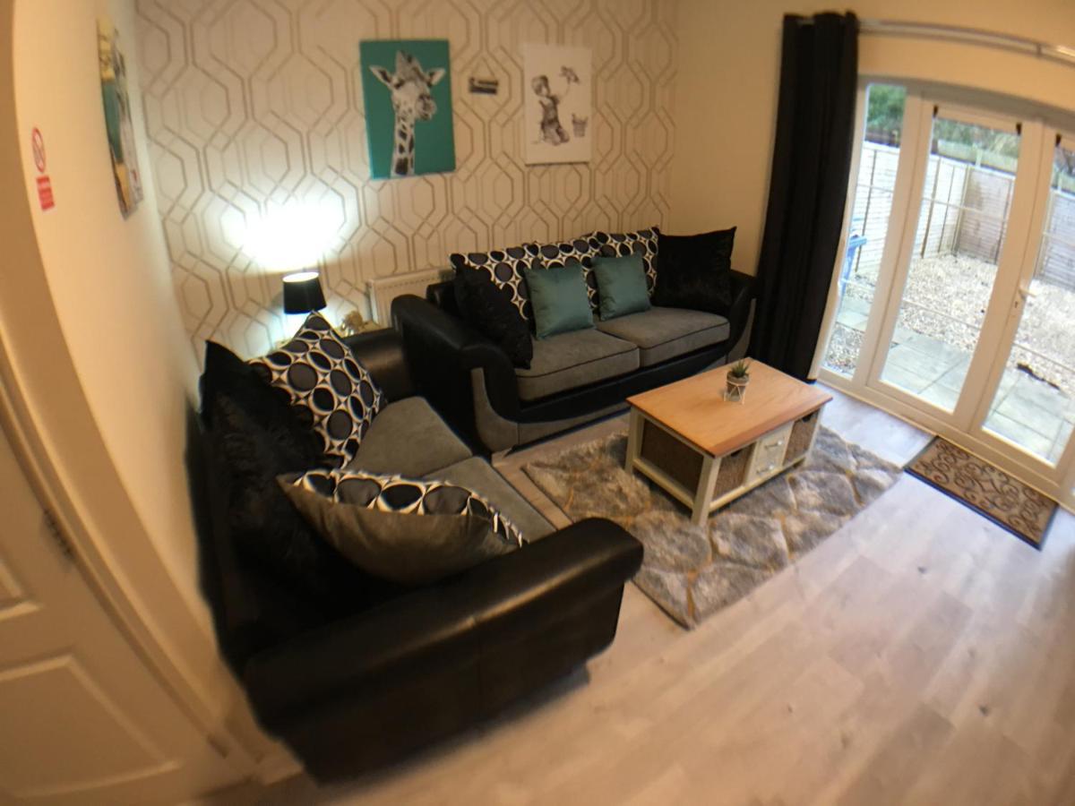 Very Large House, 6 Beds, 4 Bedrooms, 3 Bathrooms, 5 Smart Tv'S & Van Parking Boston Ngoại thất bức ảnh